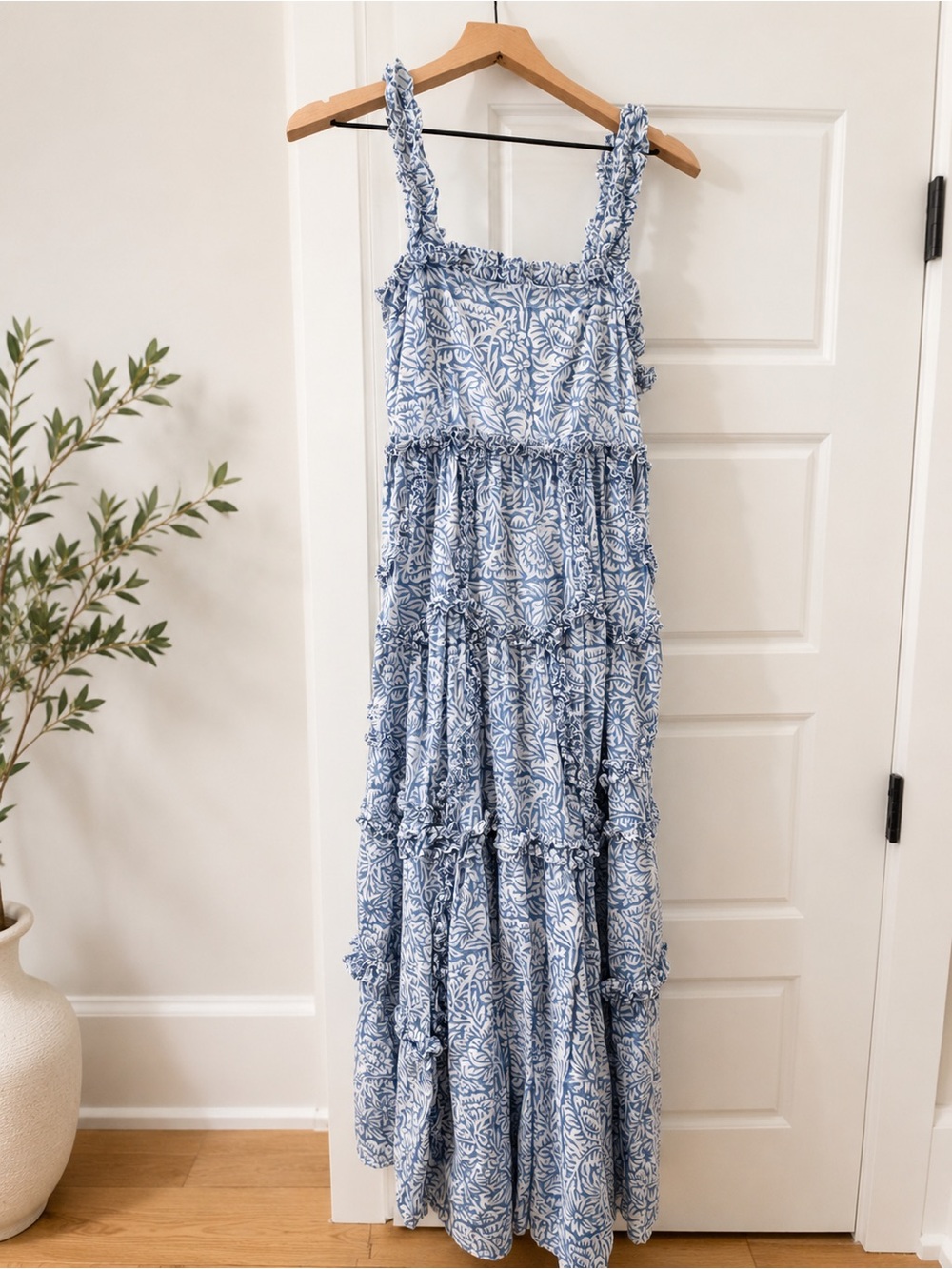Anna Cate Blue and White Floral Maxi Dress with Ruffled Straps - XS